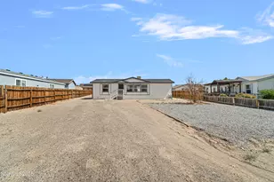 863 Jennys Ln, Fernley, NV 89408 - Photo 2