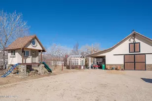 6090 Rock Creek Ct, Reno, NV 89511 - Photo 18