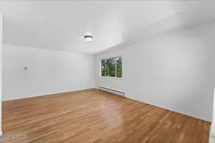 601 Oakwood Dr, Sparks, NV 89431 - Photo 4