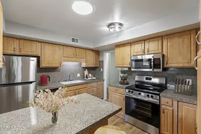 1365 Prospect Avenue, Sparks, NV 89431 - Photo 10