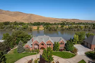 55 Hidden Lake Dr, Reno, NV 89521 - Photo 4