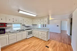 420 E 3rd St, Battle Mountain, NV 89820 - Photo 10