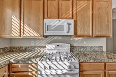 823 Gullane Court, Dayton, NV 89403 - Photo 8