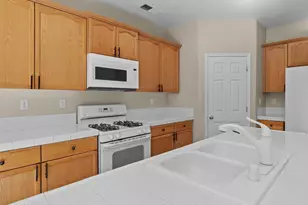 9290 Hummer Dr, Reno, NV 89521 - Photo 14