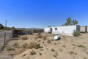 2725 E Fir St, Silver Springs, NV 89429 - Photo 40