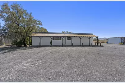2725 E Fir Street, Silver Springs, NV 89429 - Photo 2