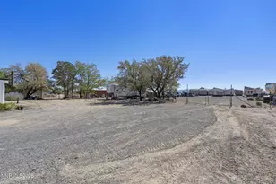 2725 E Fir St, Silver Springs, NV 89429 - Photo 32