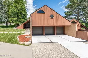 2521 Lake Ridge Shores Cir, Reno, NV 89519 - Photo 8