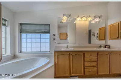 1535 Lincoln Circle, Silver Springs, NV 89429 - Photo 28