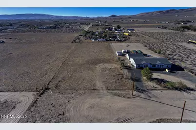 1535 Lincoln Circle, Silver Springs, NV 89429 - Photo 42