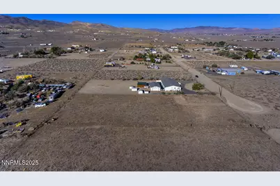 1535 Lincoln Circle, Silver Springs, NV 89429 - Photo 44