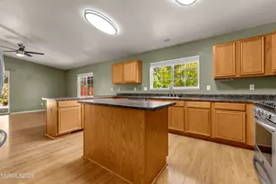 17507 Bear Lake Dr, Reno, NV 89508 - Photo 10