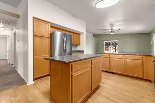 17507 Bear Lake Dr, Reno, NV 89508 - Photo 8