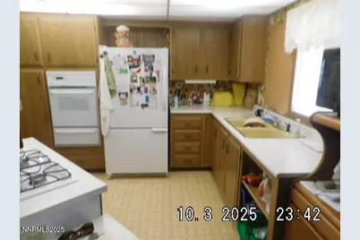 12085 Albert Way, Reno, NV 89506 - Photo 6