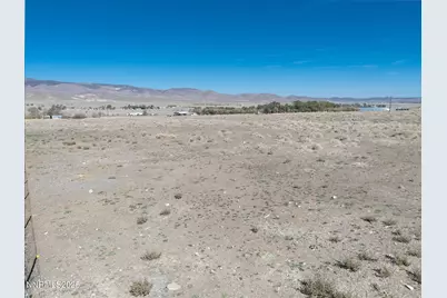 4810 Holmes Avenue, Silver Springs, NV 89429 - Photo 4