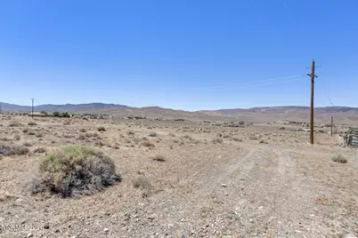 4810 Holmes Avenue, Silver Springs, NV 89429 - Photo 8