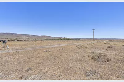4810 Holmes Avenue, Silver Springs, NV 89429 - Photo 6
