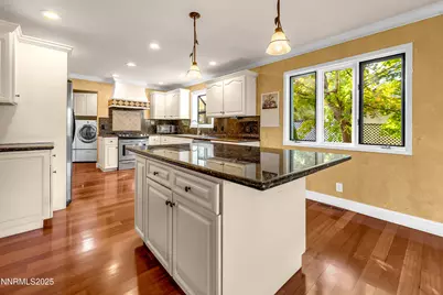 2835 Parkway Drive, Reno, NV 89502 - Photo 10