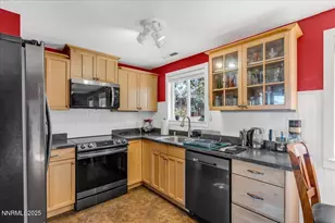 1231 Manhattan Way, Gardnerville, NV 89460 - Photo 10