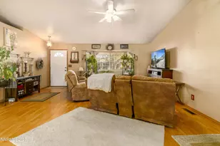 335 Veronica Ave, Sparks, NV 89436 - Photo 8