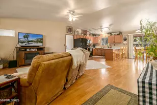 335 Veronica Ave, Sparks, NV 89436 - Photo 6