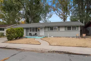 1108 Tamarisk St, Carson City, NV 89701 - Photo 2