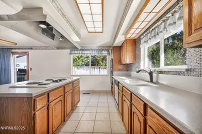 3370 Shawnee Circle, Reno, NV 89502 - Photo 18