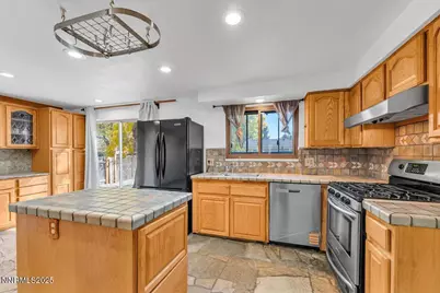 7300 Gemstone Drive, Reno, NV 89511 - Photo 16