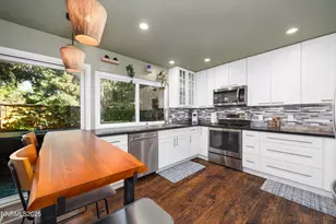 676 W Riverview Cir, Reno, NV 89509 - Photo 10