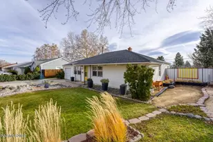 1155 Wesley Dr, Reno, NV 89503 - Photo 6