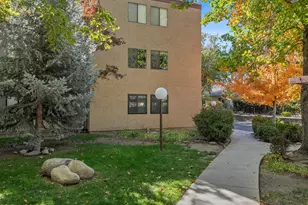 2955 Lakeside Dr, Reno, NV 89509 - Photo 32