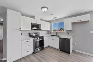 889 Tillman Ln, Gardnerville, NV 89460 - Photo 10