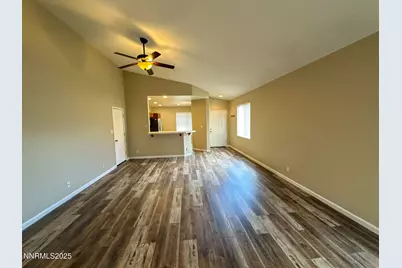 2185 Eagle Greens Drive, Reno, NV 89521 - Photo 6