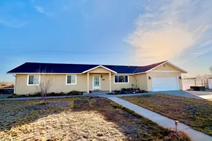 2830 Country Club Dr, Fallon, NV 89406 - Photo 2