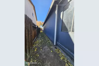 1990 Fargo Way, Sparks, NV 89434 - Photo 32