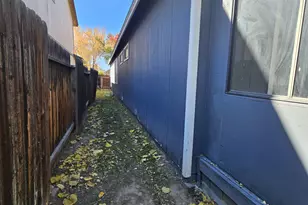 1990 Fargo Way, Sparks, NV 89434 - Photo 32