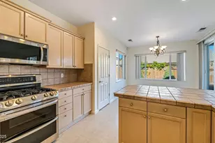 5575 Junction Peak Dr, Sparks, NV 89436 - Photo 16