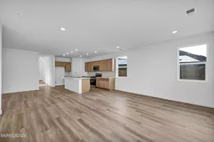 690 E Patrician Dr, Reno, NV 89506 - Photo 18