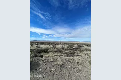 21785 Kush Ct, Lovelock, NV 89419 - Photo 2