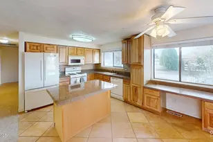 140 Hercules Dr, Sparks, NV 89441 - Photo 8