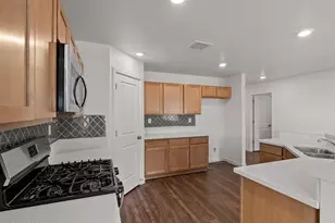 214 Green Ln, Dayton, NV 89403 - Photo 8