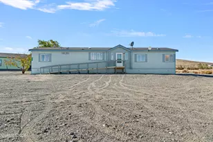 4745 Skyline Dr, Silver Springs, NV 89429 - Photo 2