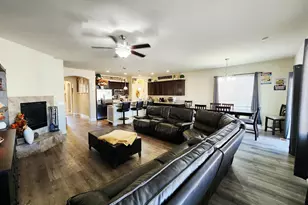 203 Verre Ct, Dayton, NV 89403 - Photo 14