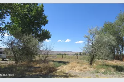 5 Pebble Beach Lane, Yerington, NV 89447 - Photo 2