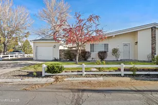 12322 Rocky Mountain St, Reno, NV 89506 - Photo 2