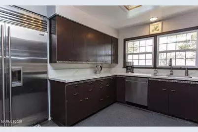 7050 Pembroke Drive, Reno, NV 89502 - Photo 10