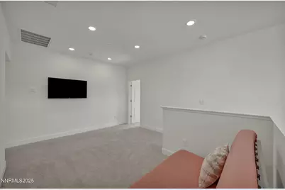 6870 Pilot Peak Road, Sparks, NV 89436 - Photo 32