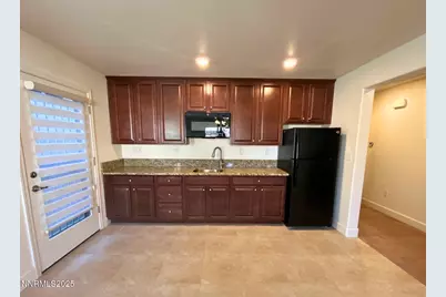 7635 Souverain Lane, Reno, NV 89506 - Photo 18