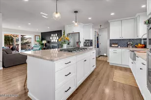 3880 Piccadilly Dr, Reno, NV 89509 - Photo 12