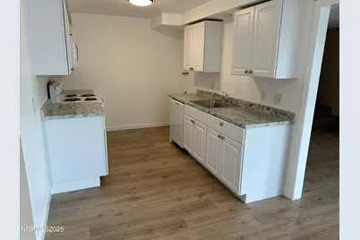 3300 Woodside Drive #Unit 6, Carson City, NV 89701 - Photo 8